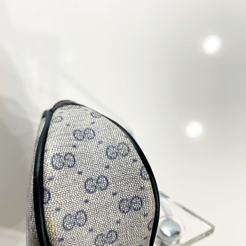 Authentic 💯Gucci blue Monogram cosmetic Bag! - Picture 16 of 16